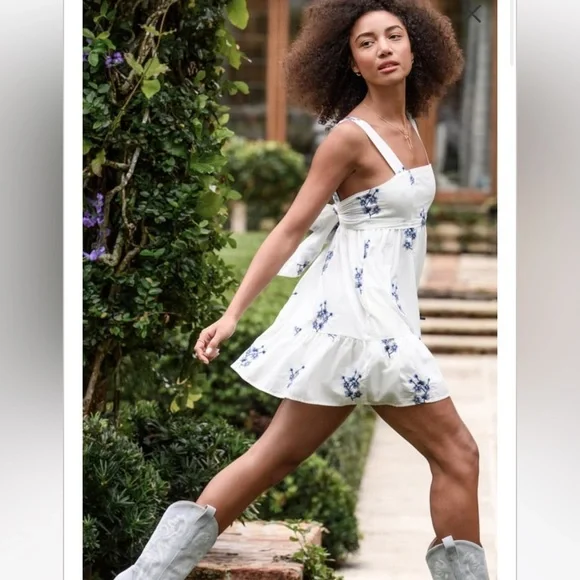 New with tags altard state lily embroidered mini dress - Picture 2 of 4